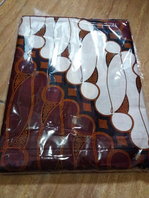 Kain Batik Solo Motif Parang Barong Warna Merah Maroon