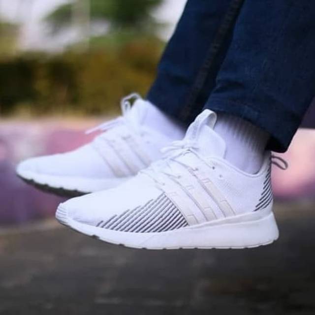 adidas questar flow full white