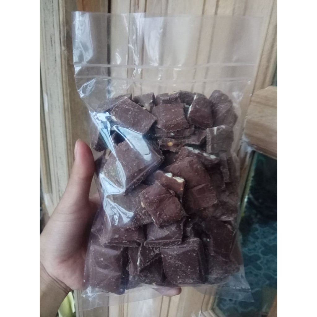 cokelat patahan silverqueen mix chunky per 500 gram