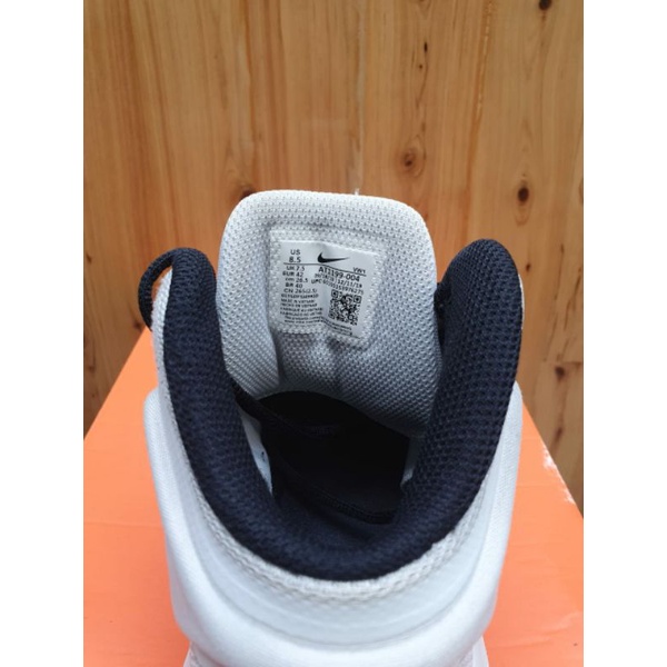 sepatu basket Preloved original Nike Air Versitile IV ukuran 8.5 atau 42 atau 27cm