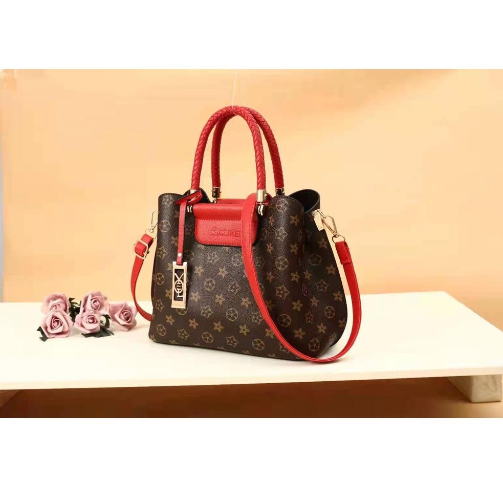AO.646331– Tas Kondangan Wanita Elegan Ibu Pesta Mewah Kerja UndanganBranded Selempang Import Batam 