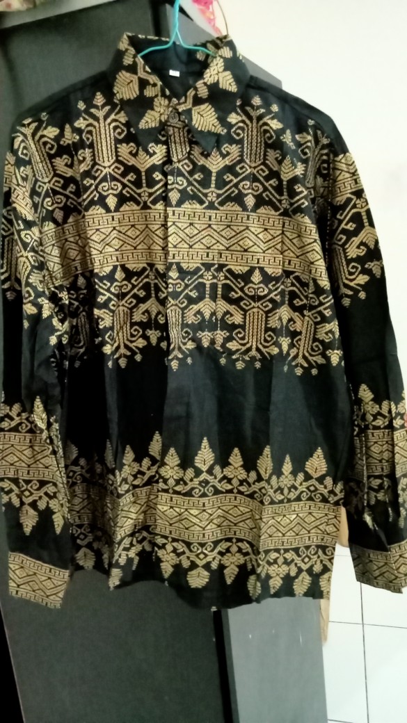 Kemeja Batik Lengan Panjang Pria Motif Anjani Prada
