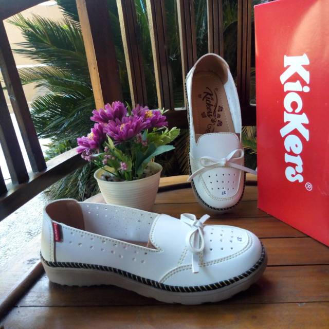KICKERS WANITA KODE SLP 06 PUTIH