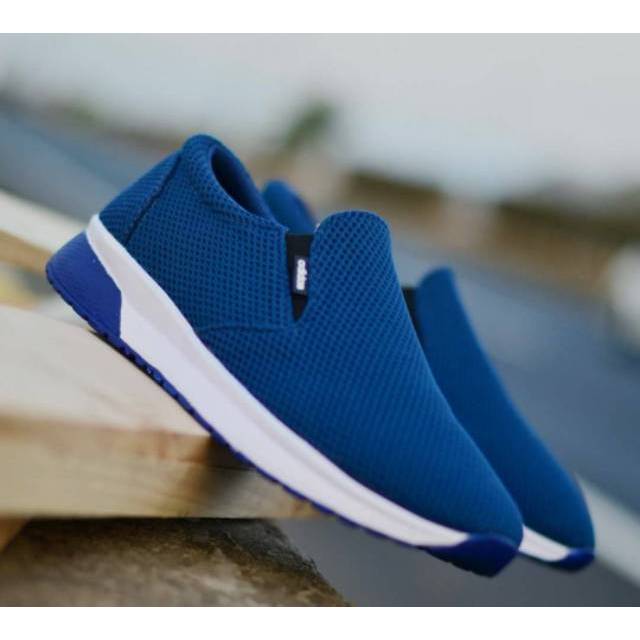 Sepatu Sport Fashion Pria Adidas Slip On Refine , Adidas Running Premium Murah Sepatu Pria Slip On