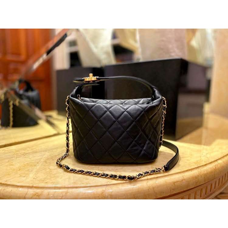 chanel shoulder purse