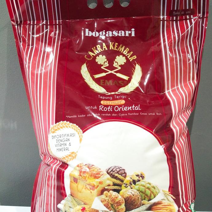 

TEPUNG TERIGU CAKRA KEMBAR EMAS ROTI ORIENTAL 5KG