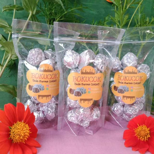 

Bola kurma coklat