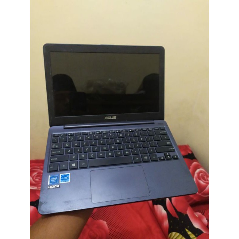 Notebook Asus E203NAH E203 INTEL N3350 Ram 2gb