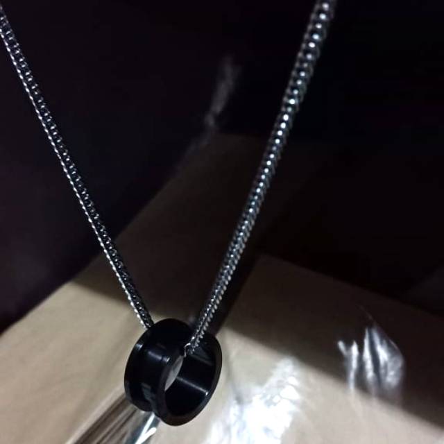 Kalung Liontin Pria Titanium Asli