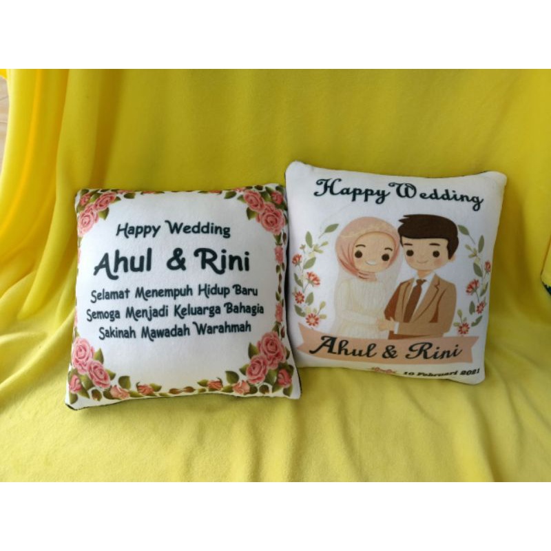 kado pernikahan / Kado custom / bantal foto