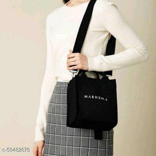 

Abadi Indah Tas Tangan JKT