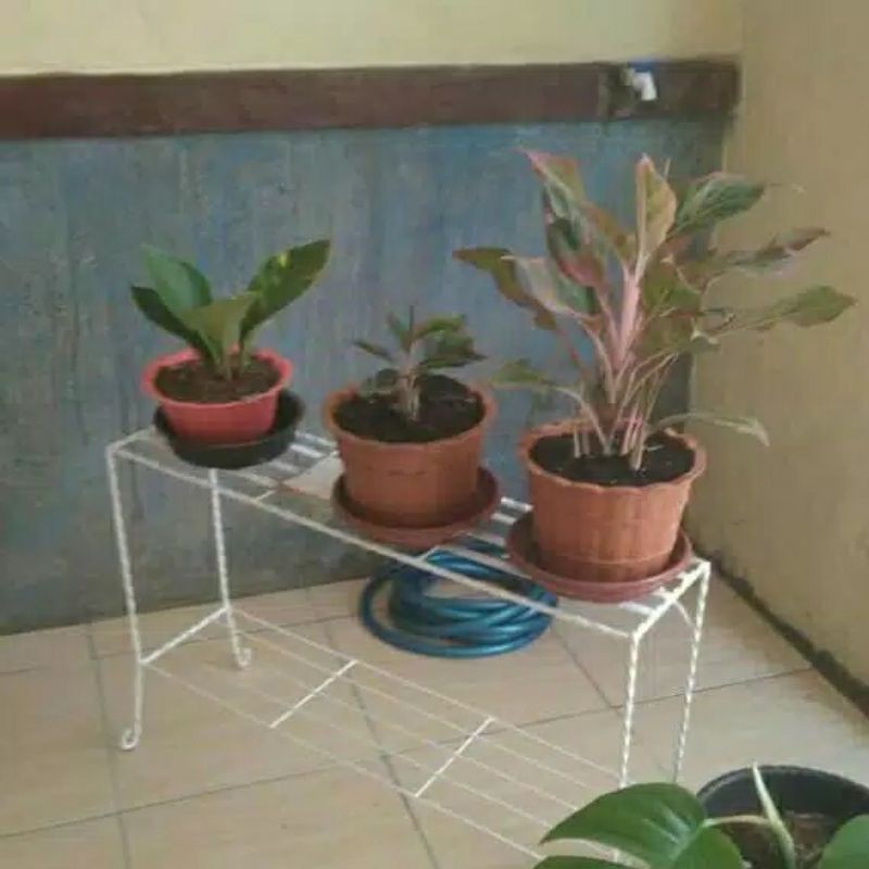 RAK BESI POT TANAMAN HIAS 2 SUSUN - RAK BESI TANAMAN HIAS 2 SUSUN