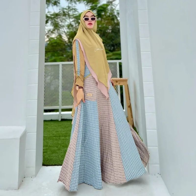 Erica Woll Ori Viendra Syari