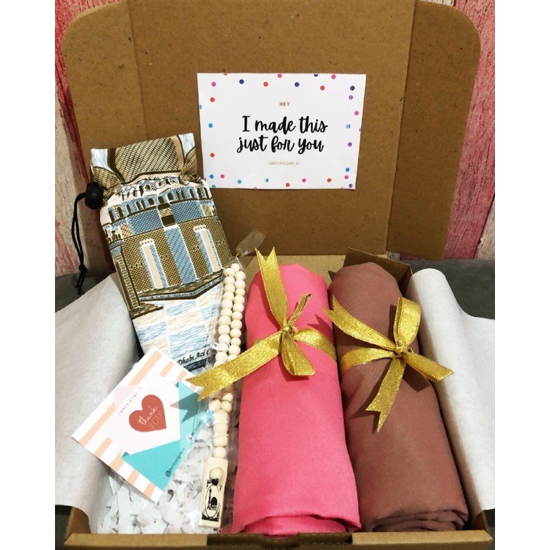 

hampers gift box kado ultah kado wisuda kado wedding