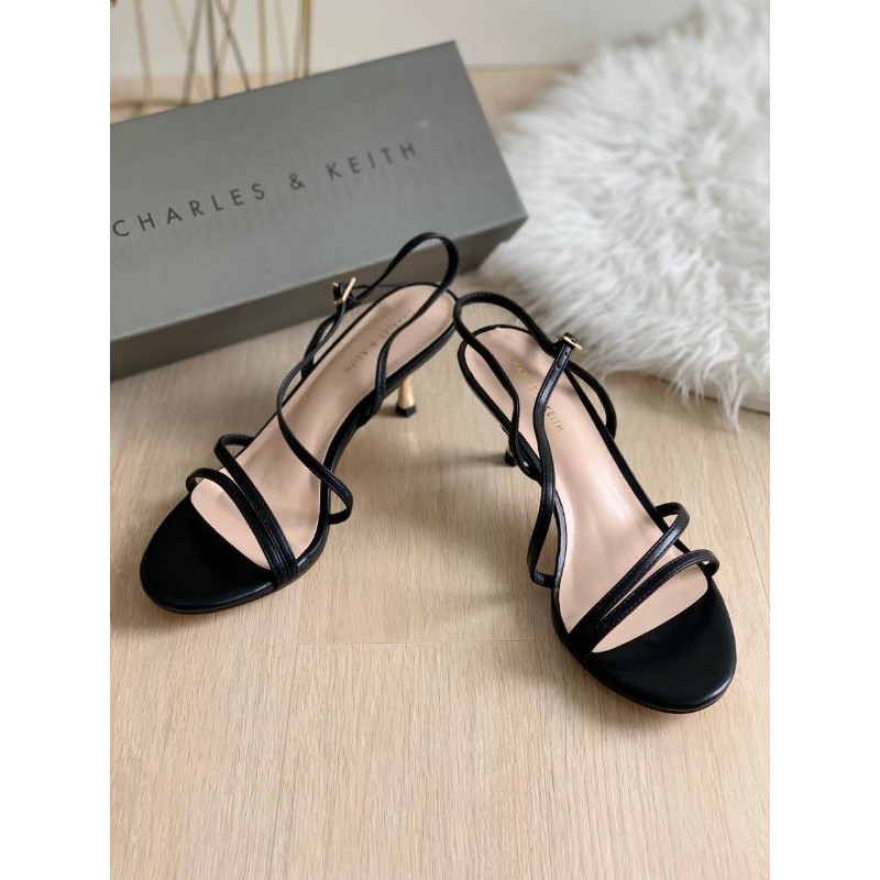 SANDAL CHARLES AND KEITH ORIGINAL IMPORT