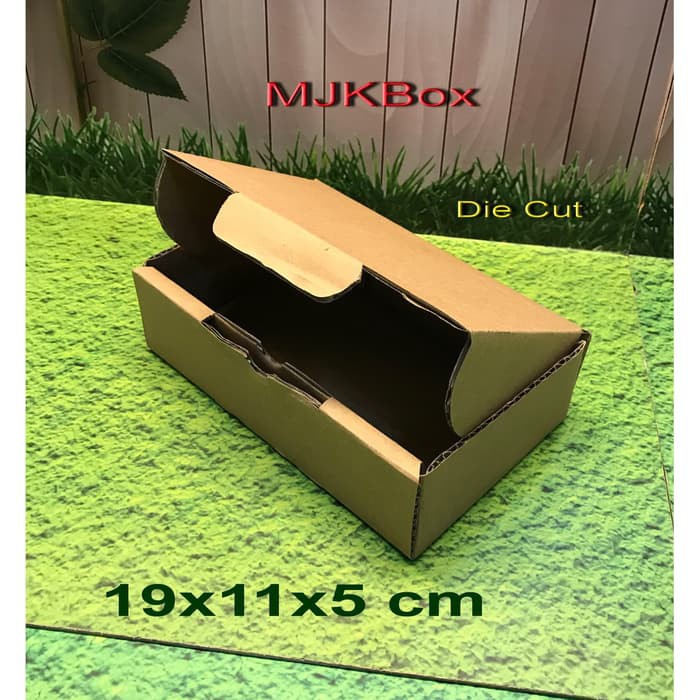 

SALE Kardus karton box Uk. 19x11x5 cm....DIE CUT minimal beli 20 pcs