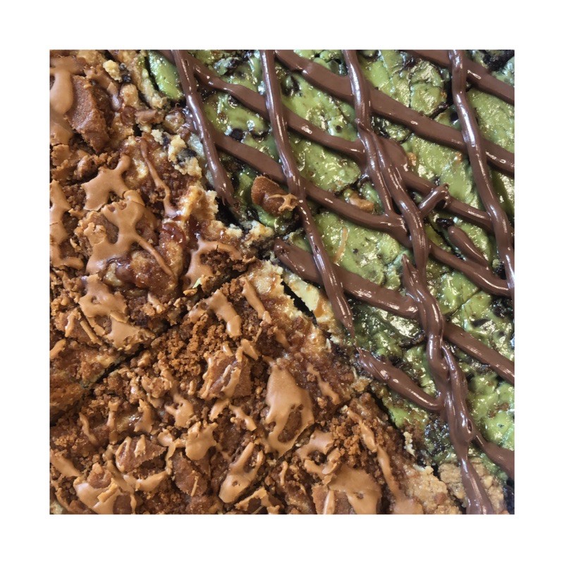 

BRWONIES MIX AVOCADO X CHEESY LOTUS