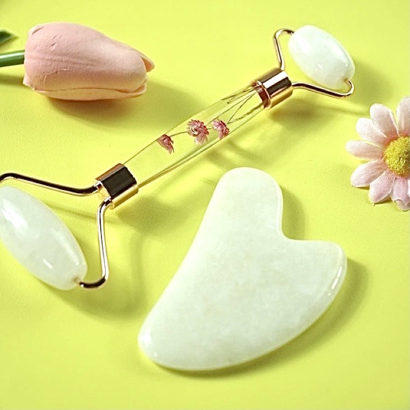 Gua Sha &amp; Roller Facial Massage - White Jade