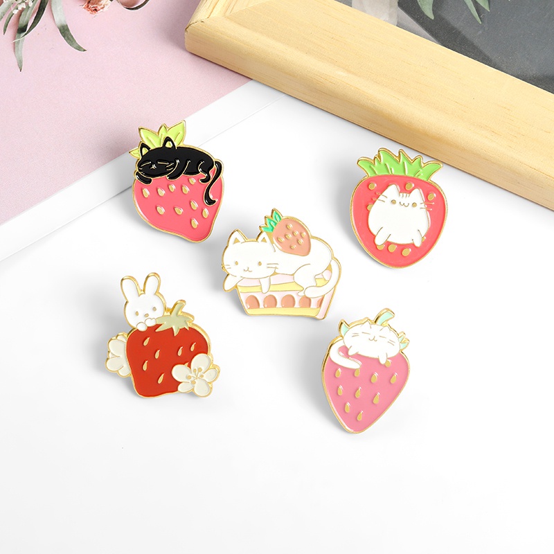 Bros Pin Desain Kartun Buah Strawberry Kucing Kelinci Untuk Hadiah Teman