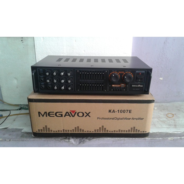 Amplifier power mixer karaoke Megavox ka 1007e