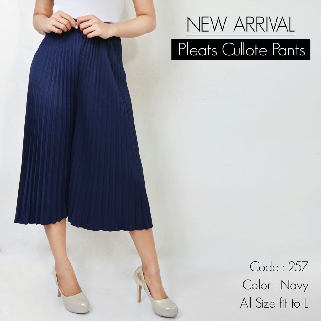 CELANA KULOT PENDEK 7/8 257 PLISKET PLEATS PANTS-navy
