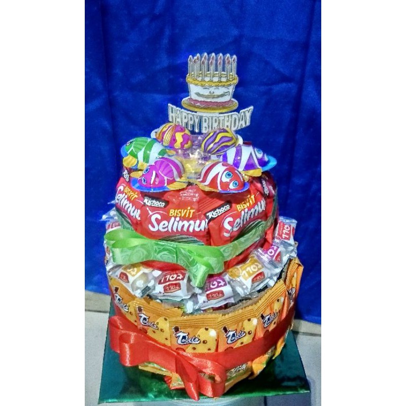 

BUKET TART / HADIAH ULANG TAHUN/ WISUDA