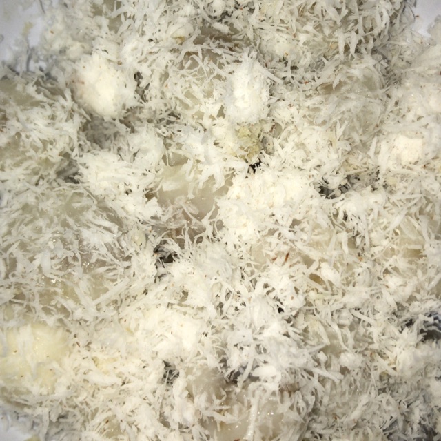 

Kelepon isi gula merah (tanpa pemanis buatan)