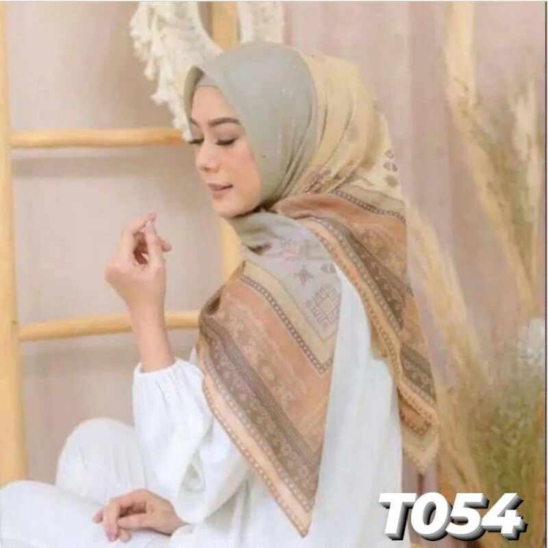 hijab segi empat motif arab