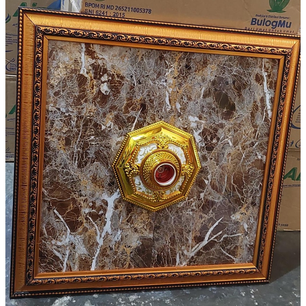 Ornamen Lampu Plafon PVC Ukuran 40 CM X 40 CM