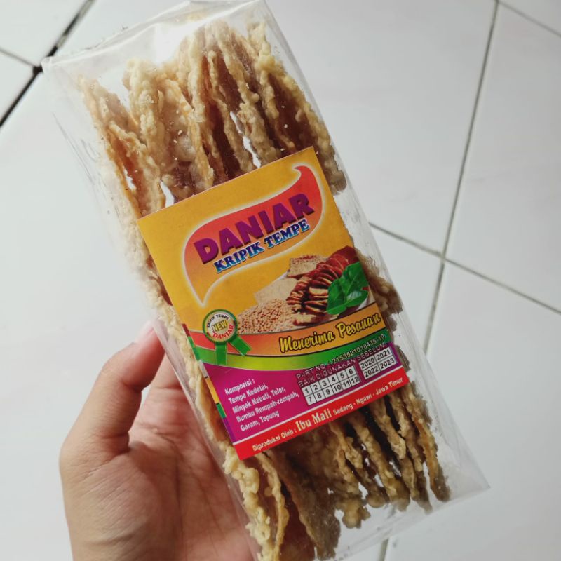 

KERIPIK TEMPE DANIAR, KERIPIK TEMPE, OLEH OLEH NGAWI, KERIPIK, DANIAR, OLAHAN TEMPE