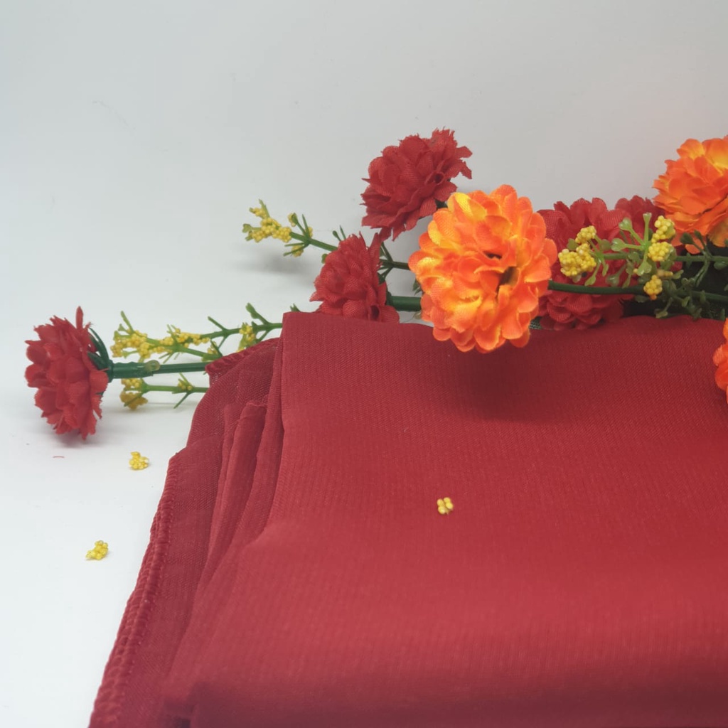 PROMO KERUDUNG SEGI EMPAT BELLA SQUARE / JILBAB MUSLIM / HIJAB SEGI EMPAT POLOS TERBARU-Merah Cabe