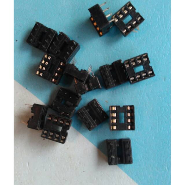 Soket IC kaki 2x4 pin