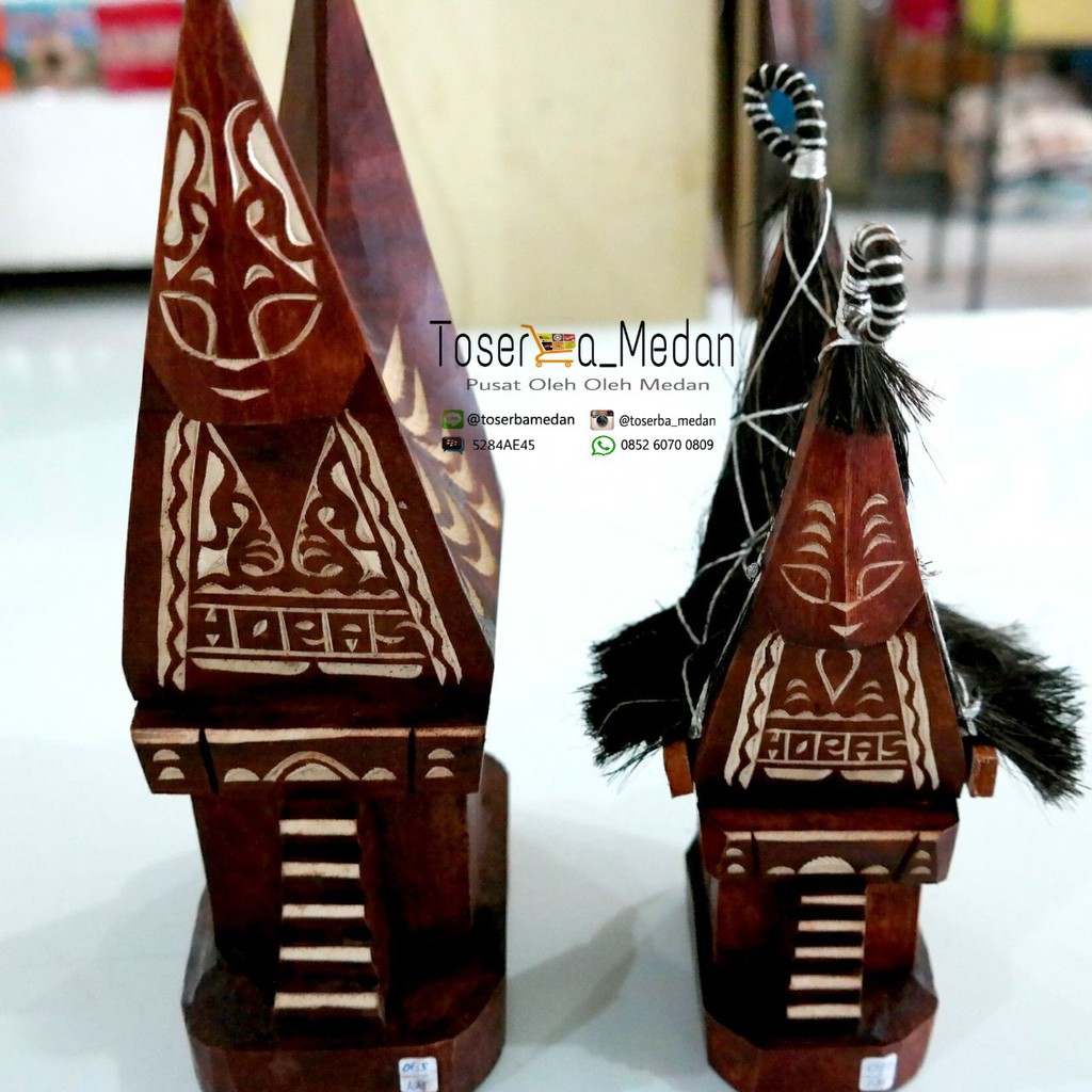 Miniatur Rumah Adat Khas Batak Atap Ijuk / Rumah Gorga