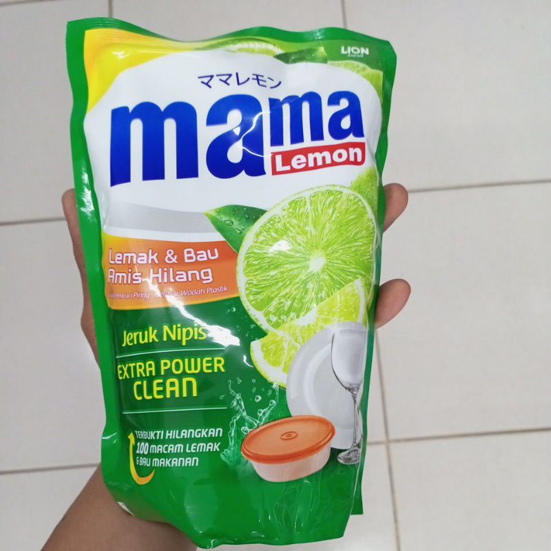 Mama Lemon Sabun pencuci piring Refill 680ml