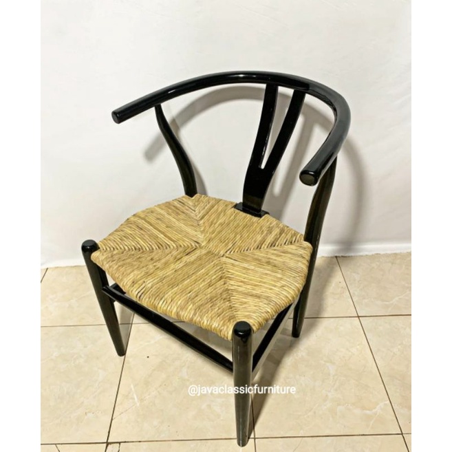 KURSI MAKAN CAFE RESTO RESTORAN ANYAMAN WEBBING ROTAN VINTAGE RETRO DINNING CHAIR BAHAN KAYU JATI WARNA HITAM FURNITURE JEPARA-1