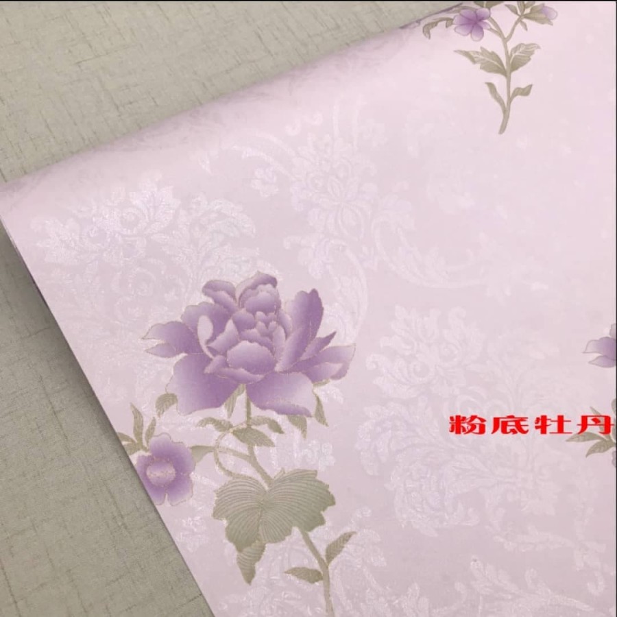 Wallpaper stiker dinding motif bunga pink dasar cream