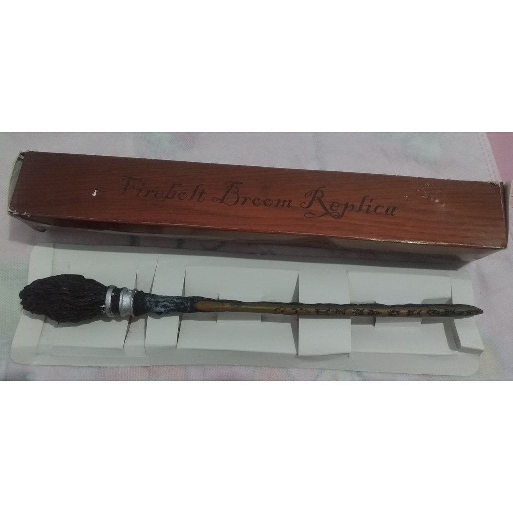 Replika Firebolt Broom - Harry Potter