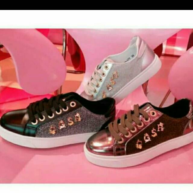 Sepatu gosh ori