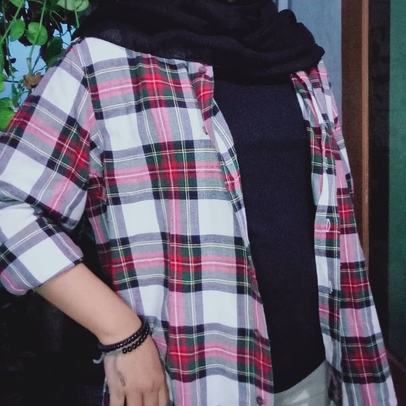 PL Kemeja Flanel UNIQLO Branded Murah