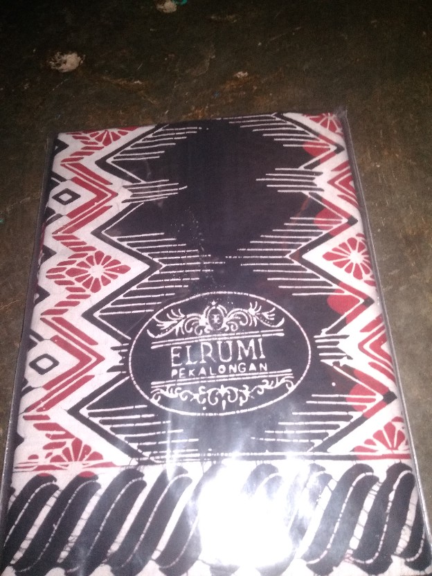 Sarung Batik Pekalongan. Motif Pintu Aceh