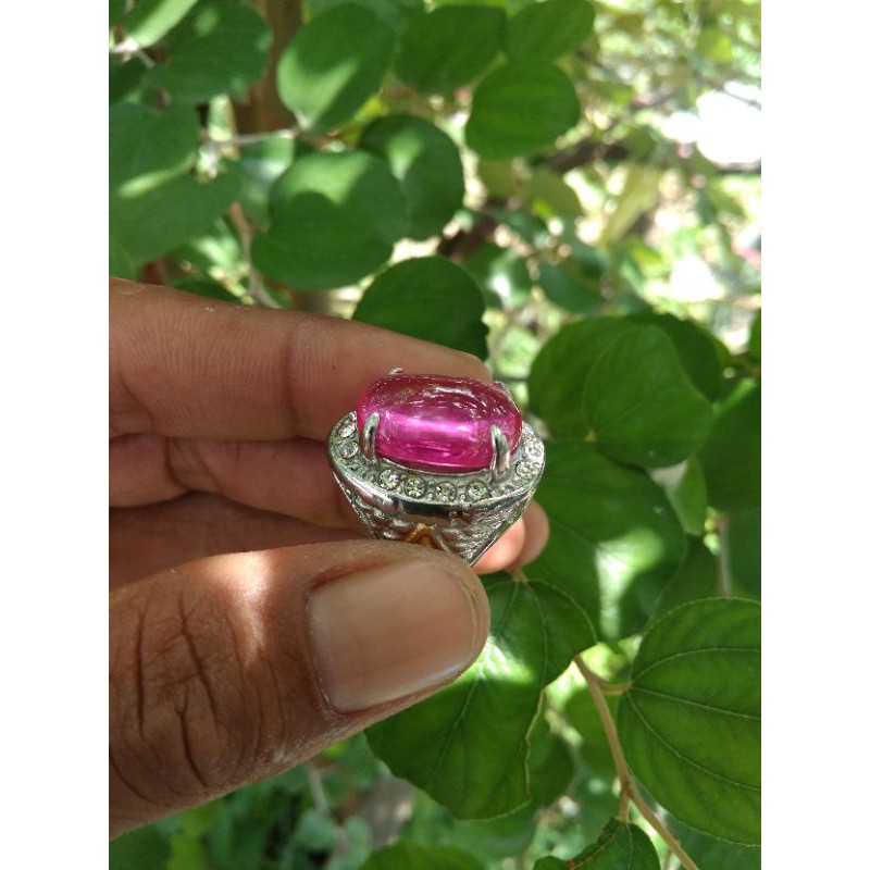 red Siam bangkok 9 skala Mohs