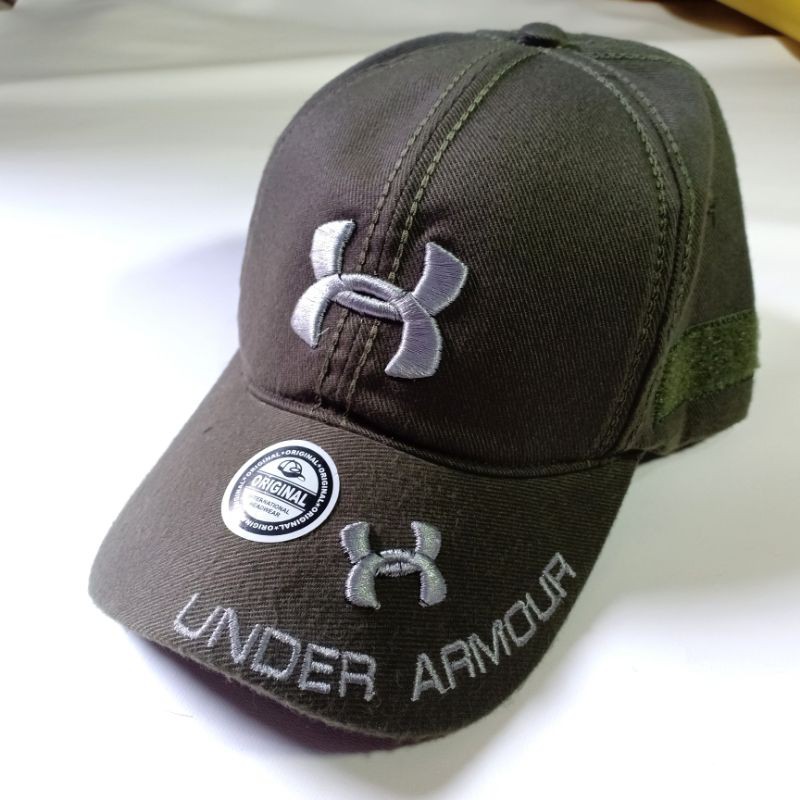 topi under armour