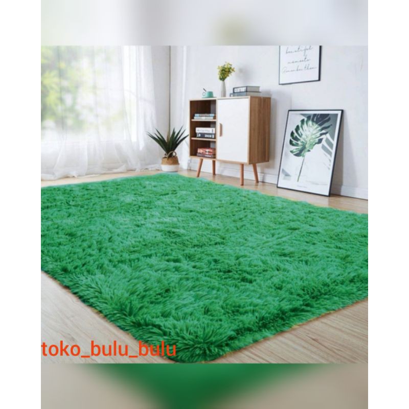 karpet bulu rasfur lembut dan nyaman ukuran 160×100×5cm,berat 1kilo