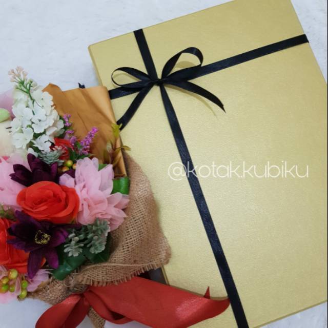 

Kotak Kado Box Dus Souvenir Gift Hadiah Custom ukuran 30 x 20 x 8 cm