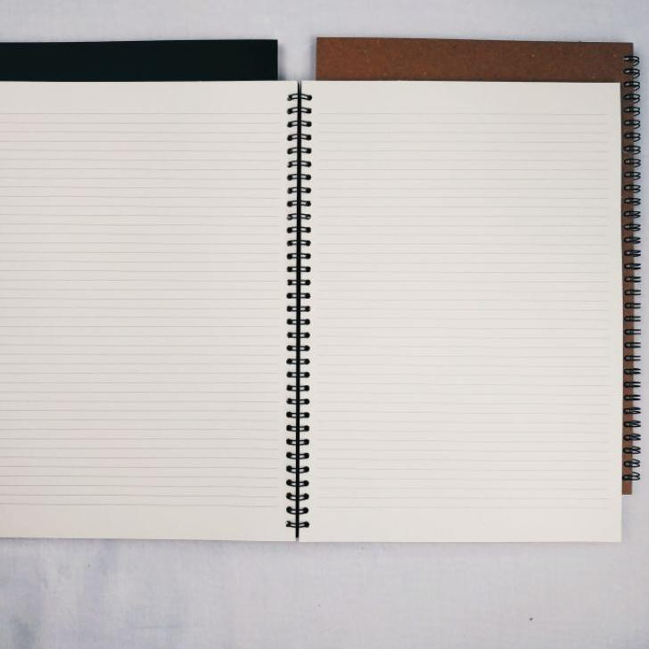 

I7T BUKU TULIS NOTEBOOK catatan A4 JILID SPIRAL SIMPLE BASIC TEBAL 100 HALAMAN ➩ (Terbaru)