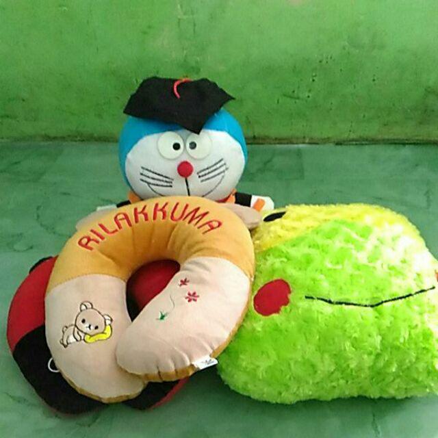 Bantal Karakter