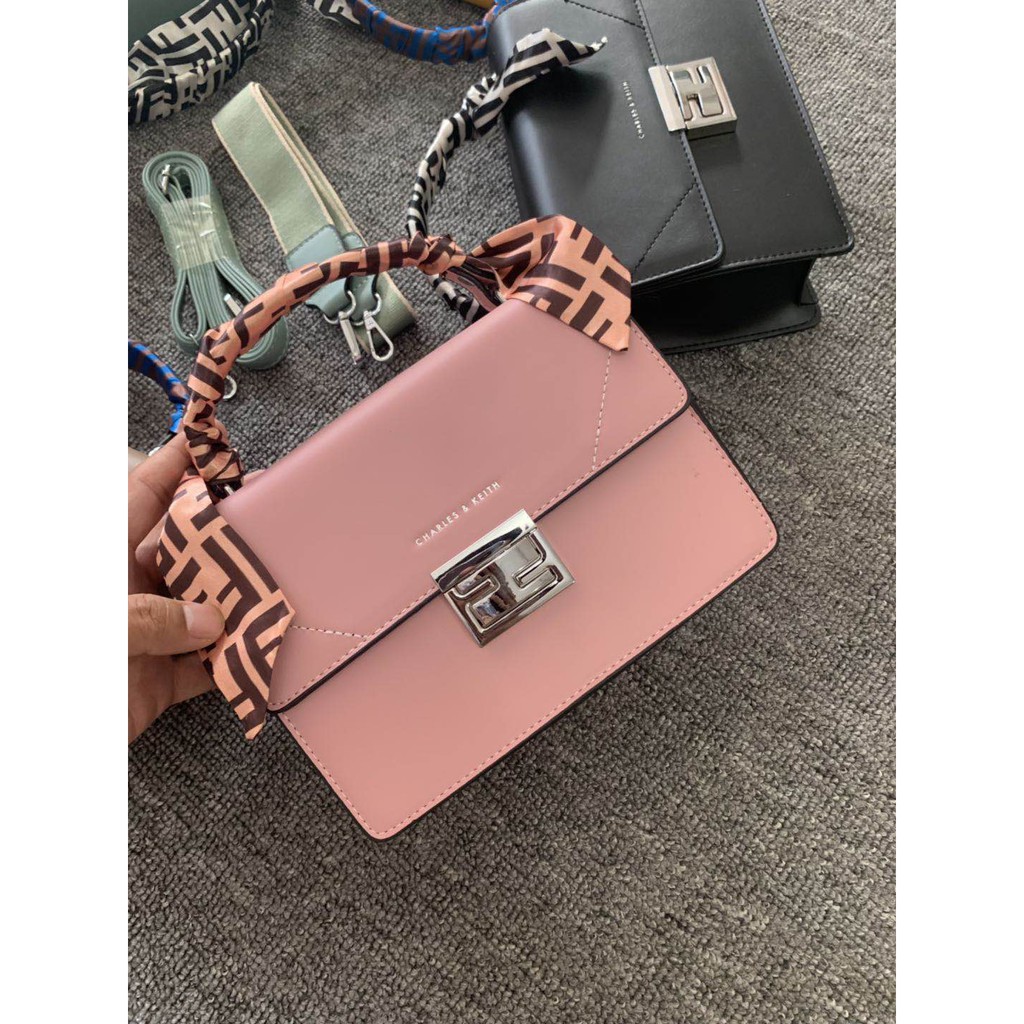Tas Selempang Wanita Import 161780 (1 KG MUAT 2) LT1780
