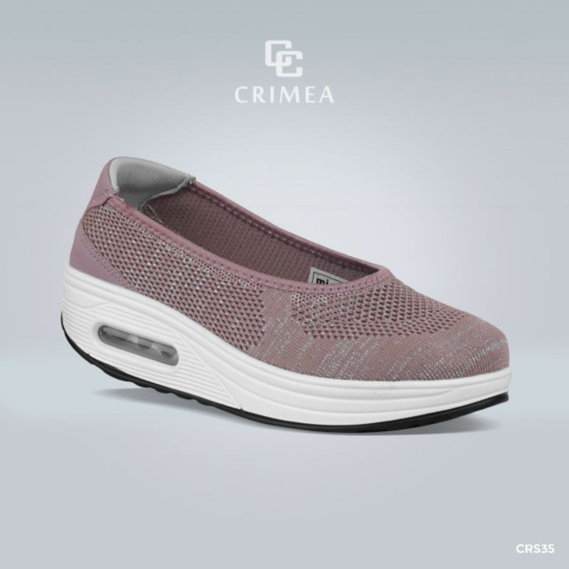 C R I M E A Flyknit Sneakers CRS35