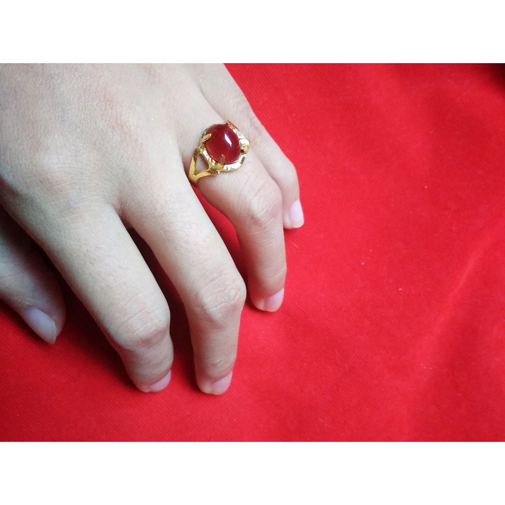 Cincin Batu Wanita