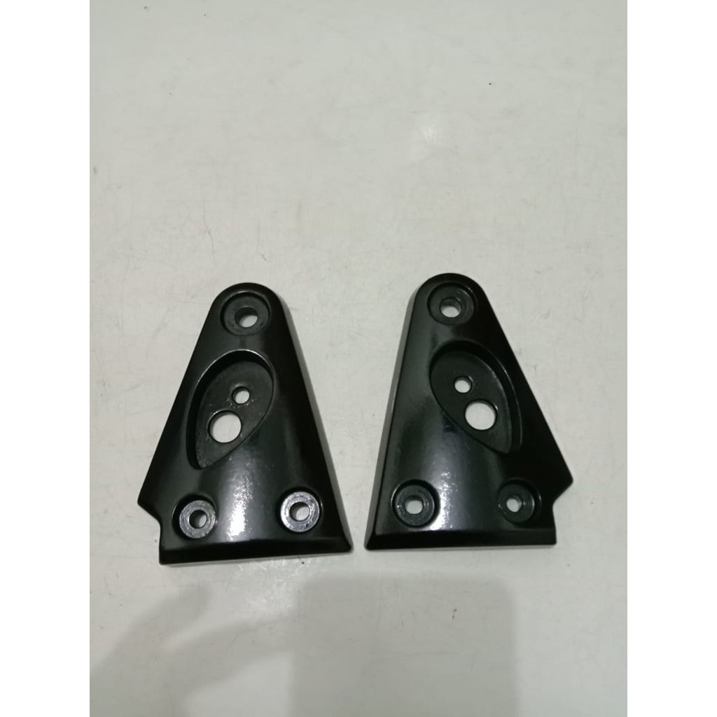 Breket dudukan kupingan lampu depan Tiger lama tilam original